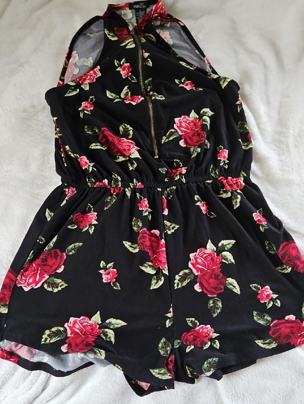Rue21 Floral Romper with Red Rose Print With Extra Blk Top. Sz M